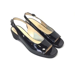 🌸Salvatore Ferragamo Black Patent Slingback Wedge🌸